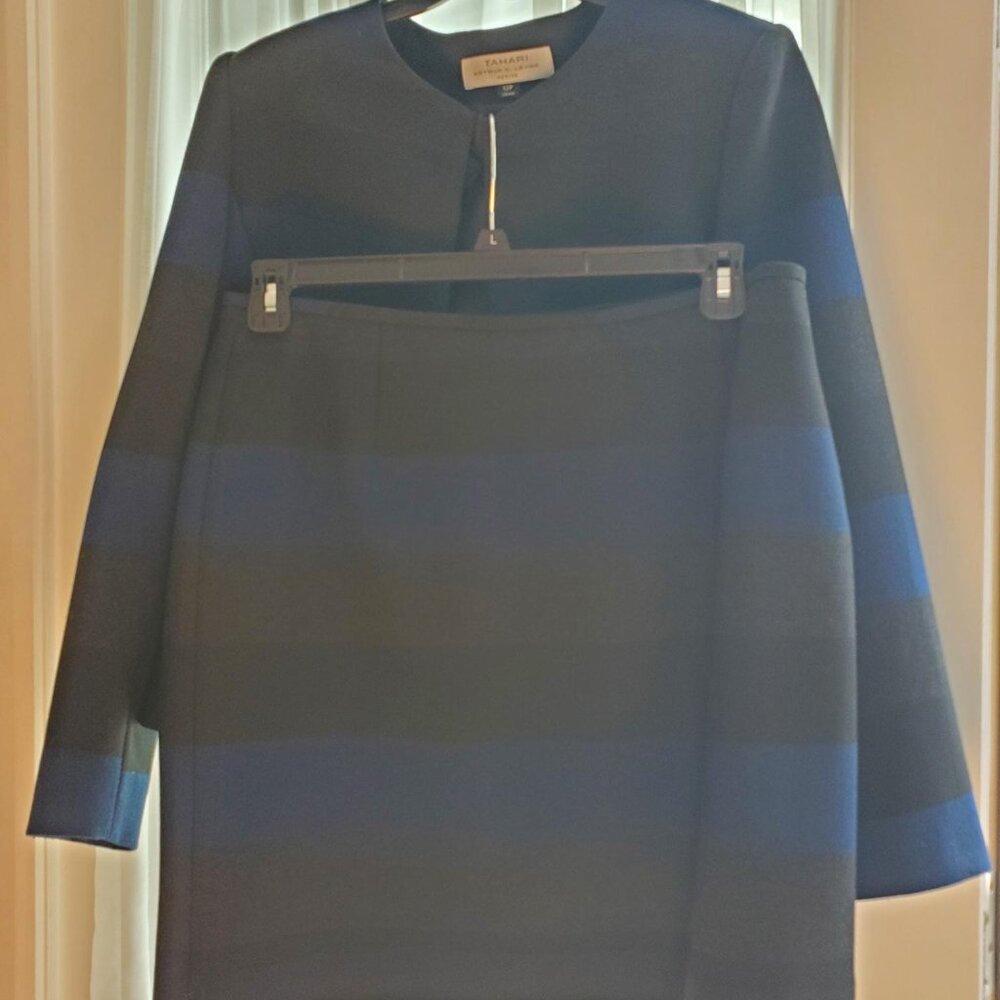 Tahari Arthur S. Levine 12 Petite Two-Piece Skirt Suit - Picture 11 of 11